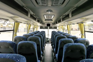 Minibús Yutong ZK6831HE con capacidad máxima para 31 pasajeros